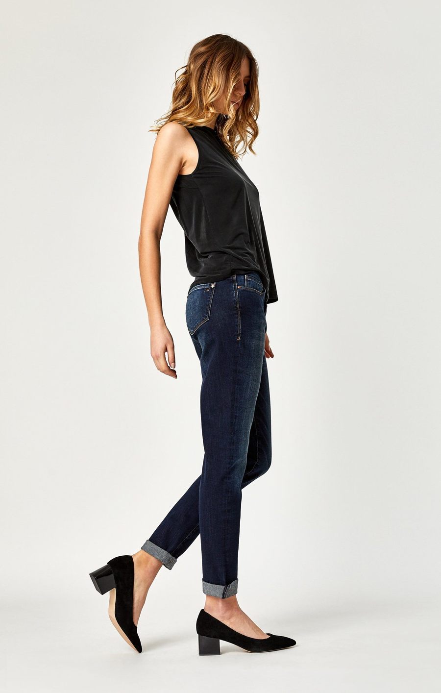 Ada petit ami dans Indigo Brossed Tribeca